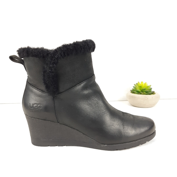 ugg devorah ankle boot